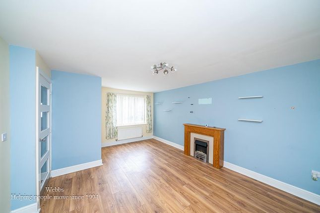 21, Lakeside Boulevard, Cannock photo 3