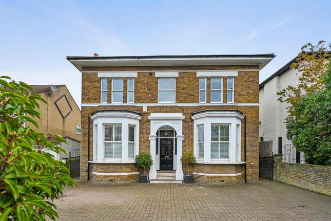 Thumbnail Detached house for sale in Manor Road, Wallington