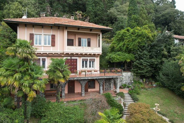 Thumbnail Terraced house for sale in Como, Lombardy, Italy