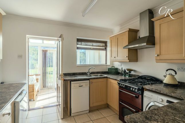 12 Homecroft Drive, Cheltenham photo 2