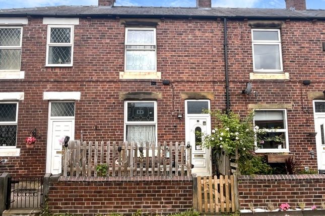 2-bed terraced on 5, Oakwood Cottages, Ossett, £20,000