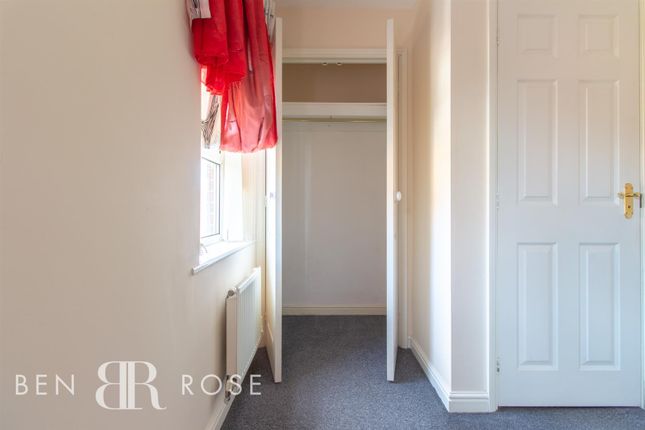 3 Bed Terraced House For Sale In Great Park Drive Leyland Pr25