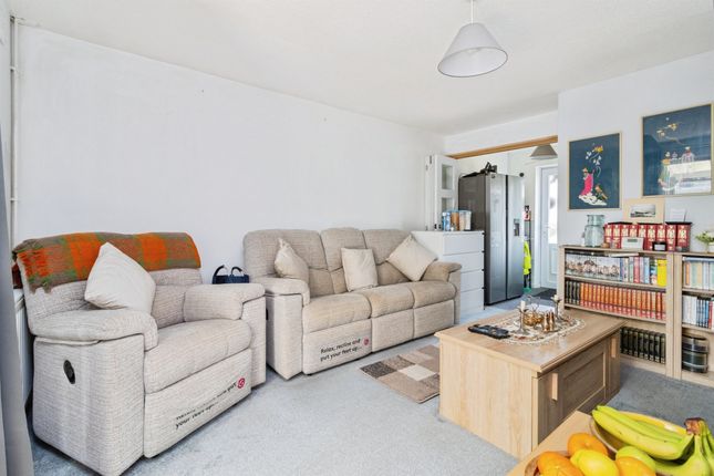 26, Mellons Close, Newton Abbot photo 3