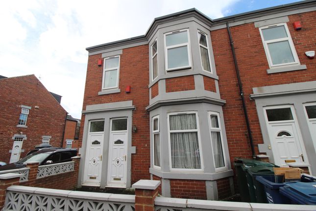 Thumbnail Flat for sale in Lynnwood Terrace, Newcastle Upon Tyne