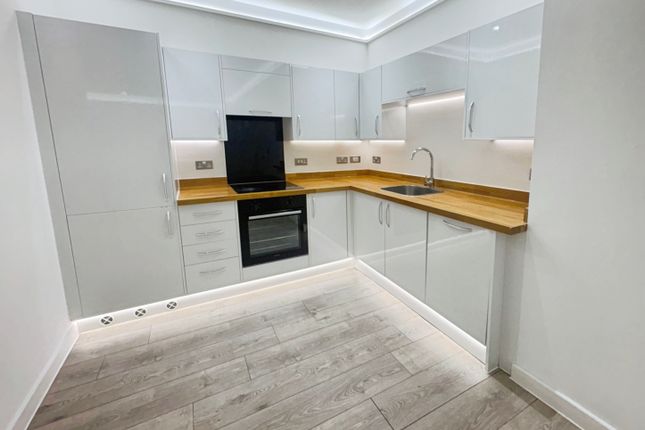 51 Edinburgh House, Edinburgh Gate, HARLOW photo 2