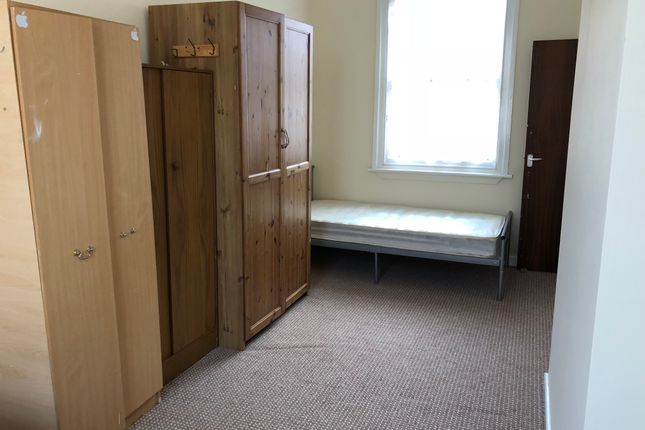 London Place, Wolverhampton photo 4