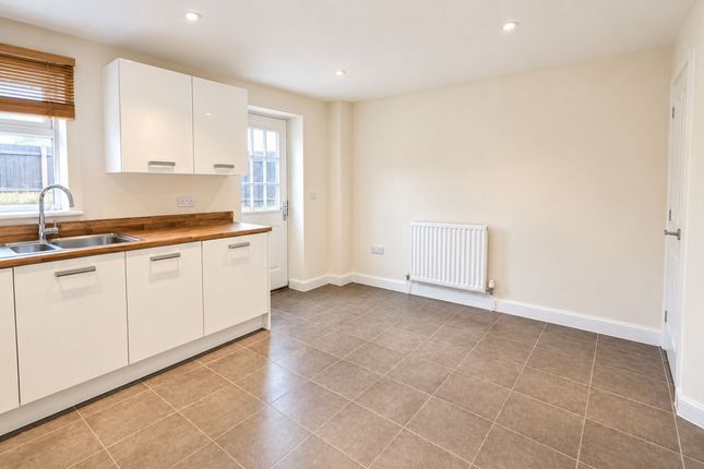 15 Preseli Walk, Corby photo 3