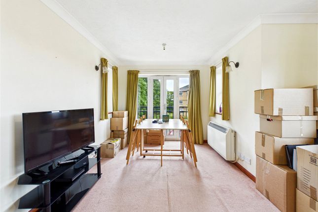 6 St. Martins Court,, Bugsby Way, Ipswich photo 2