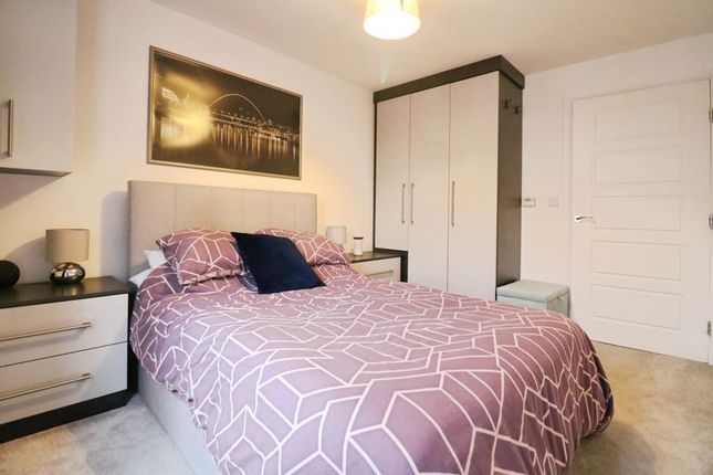 Flat 12, 1, Kenyon Way, Slough photo 2