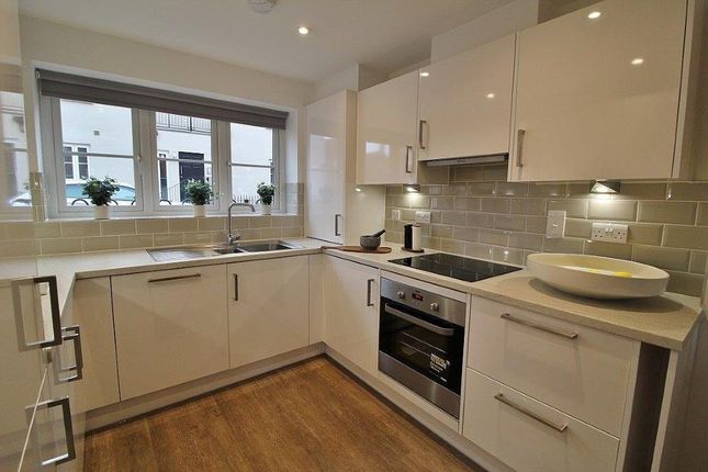 32, Orchard Mead, Berewood photo 2