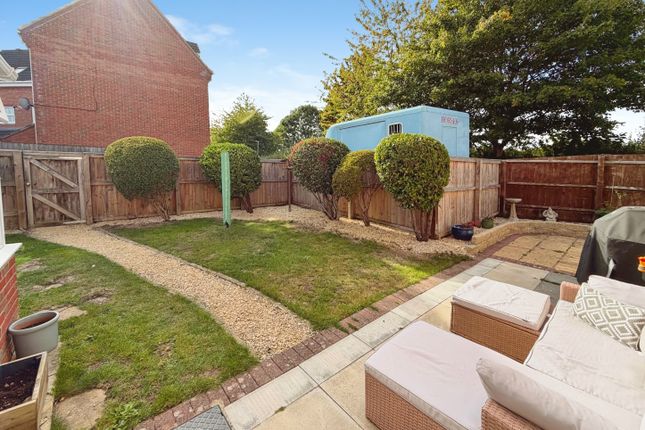 33, Sandalwood Road, Westbury photo 2