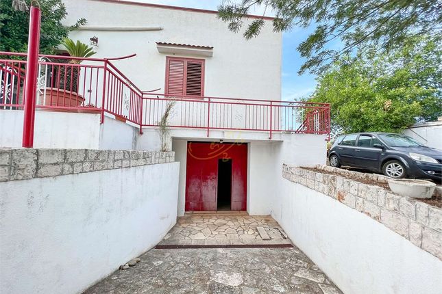 Villa for sale in Monopoli, Puglia, 70043, Italy