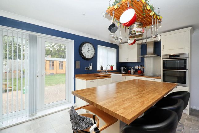 24, Griffiths Close, Yarm photo 4