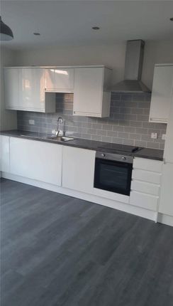Flat 2, 9, The Village, York photo 3