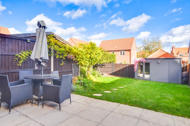 8, Ainsworth Drive, Dunmow photo 3