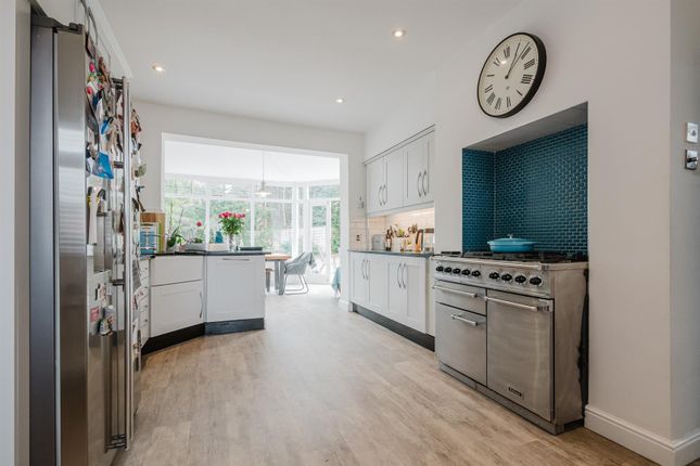 23, Delahays Drive, Altrincham photo 3