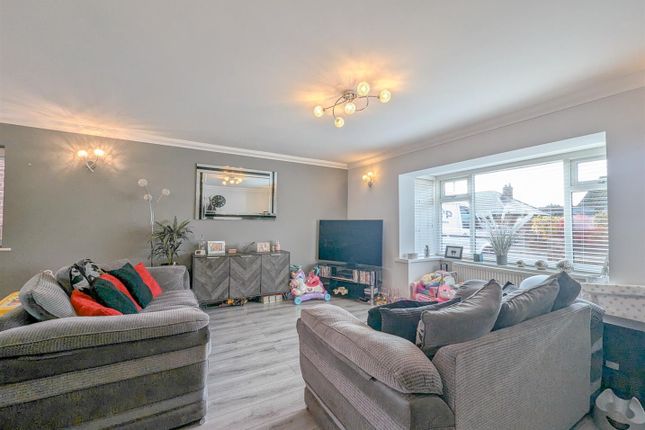 26, Heathmoor Avenue, Warrington photo 2