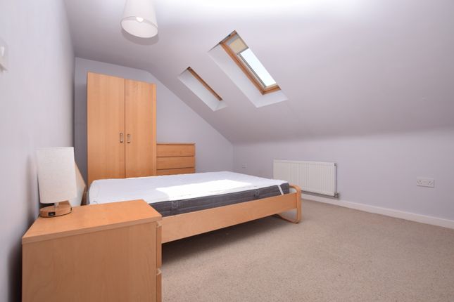 Apt 44, Sheffield photo 5