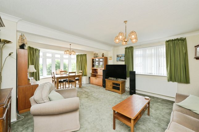 Shooters Drive, Nazeing, Waltham Abbey EN9 photo 3