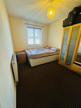 Thumbnail Room to rent in Birch Court, Sherman Gardens, Chadwell Heath, Romford
