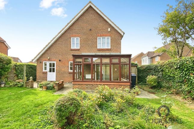 30, Kingfisher Close, Sittingbourne photo 2
