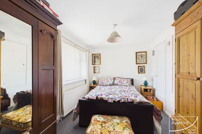 61 Haytor Avenue, Paignton photo 4