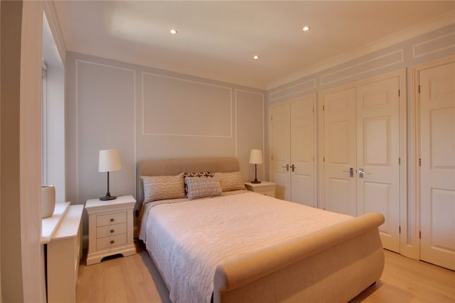 Flat for sale in Village Park Close, Enfield, Greater London