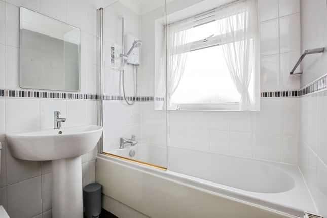 26, Illingworth Drive, Halifax photo 4