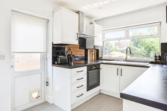 20, Lulworth Avenue, Goffs Oak photo 3