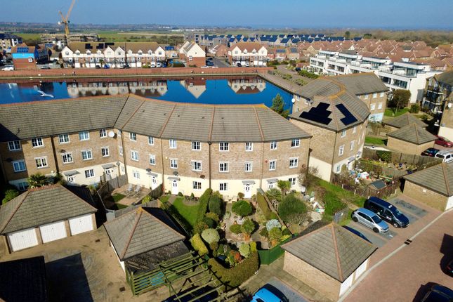 3-bed house on 89, Long Beach View, Eastbourne, £350,000