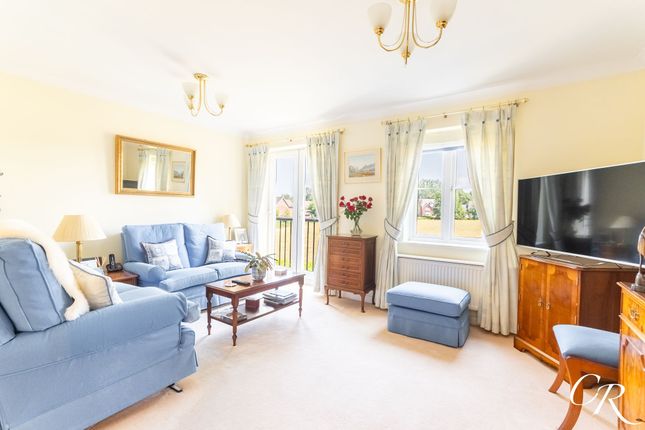 18b Wade Court, Cheltenham photo 3