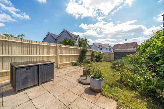 6 Spire Way, Rochester photo 2