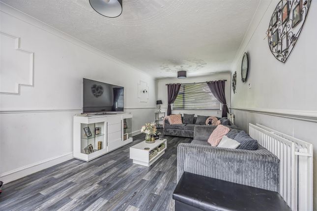 Curlew Gardens, Waterlooville photo 3