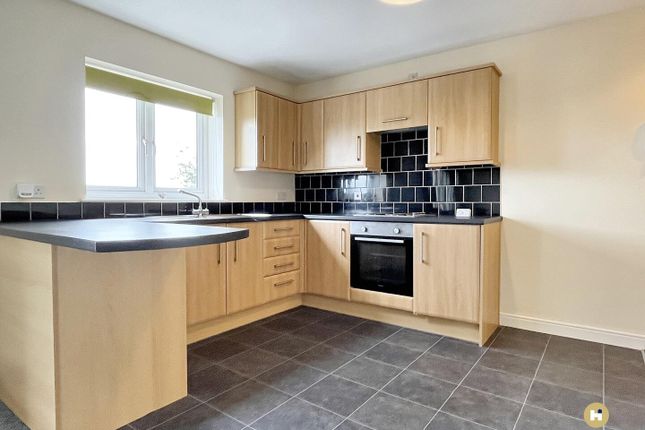 82b, Broadowler Lane, Wakefield photo 2