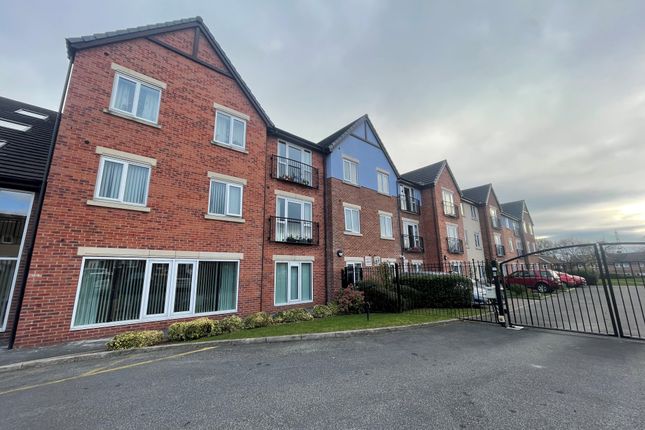Flat for sale in Doles Avenue, Royston, Barnsley