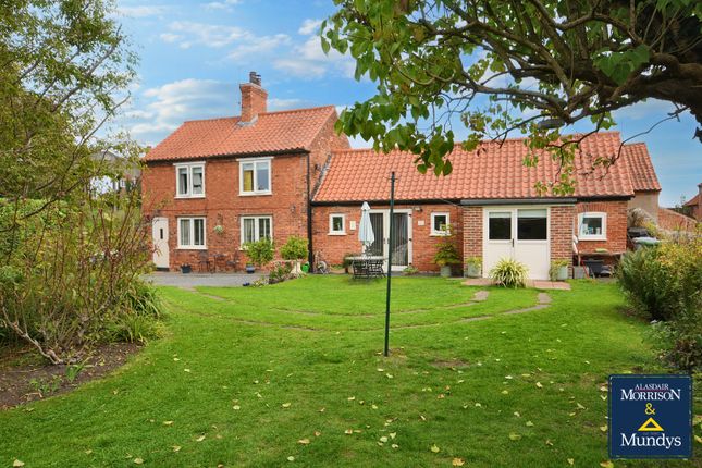 3-bed house on Bay Tree Cottage, The Bar, Newark, £415,000