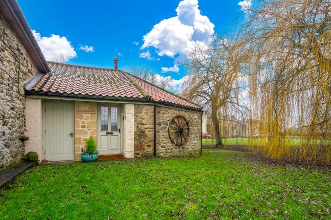 2-bed house on The Wheel House, Marygate, Barton, £150,000