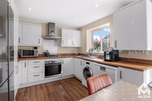 34, Mirabelle Road, Cheltenham photo 2