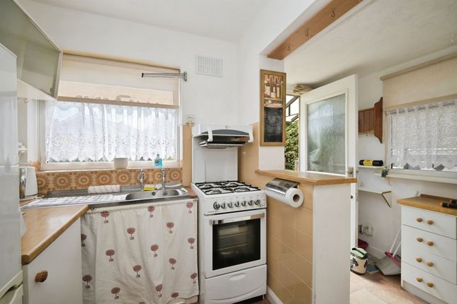 7, Westlea Road, Broxbourne photo 4