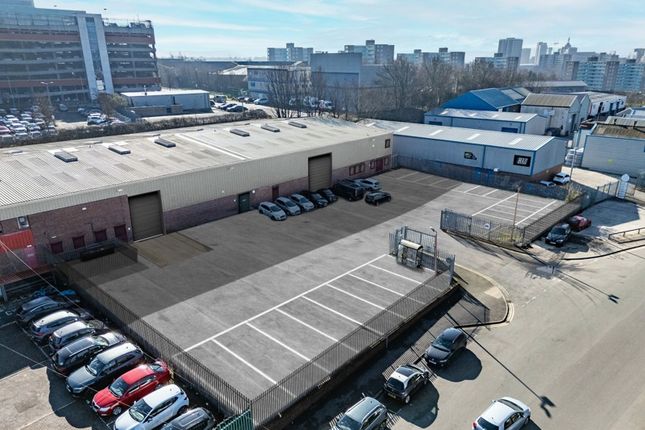 Industrial to let in 541, Dolly Lane, Leeds, West Yorkshire