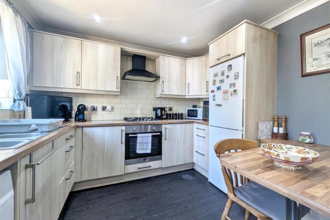 4, Poplar Drive, Spennymoor photo 2