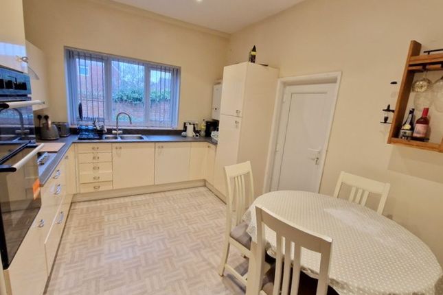 Warberry Lodge, 11,Flat 2, Cyprus Road, Exmouth photo 4