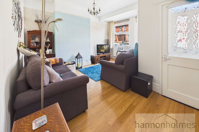 18, Graham Road, Salford photo 4