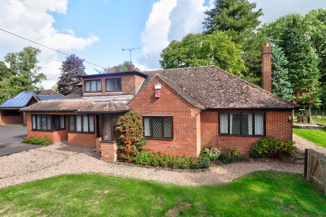 Thumbnail Bungalow to rent in Chinnor Road, Bledlow Ridge, High Wycombe, Buckinghamshire