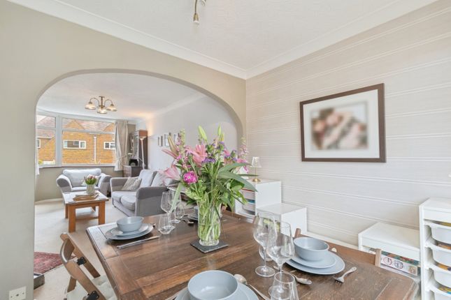 64, Fielding Road, Birstall photo 4