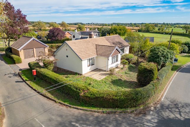 3 Bedroom Bungalow in NN11 3TF