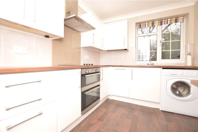 7, Leconfield Court, West Yorkshire photo 2