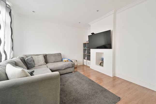 36 Blairhead Drive, Watford photo 2
