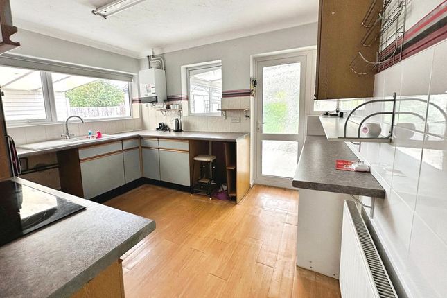 5, Second Avenue, Clacton-on-Sea photo 4