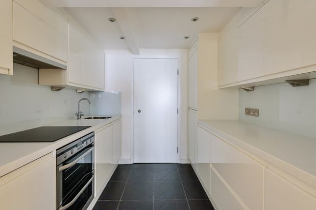 Flat for sale in New Crane Place, London